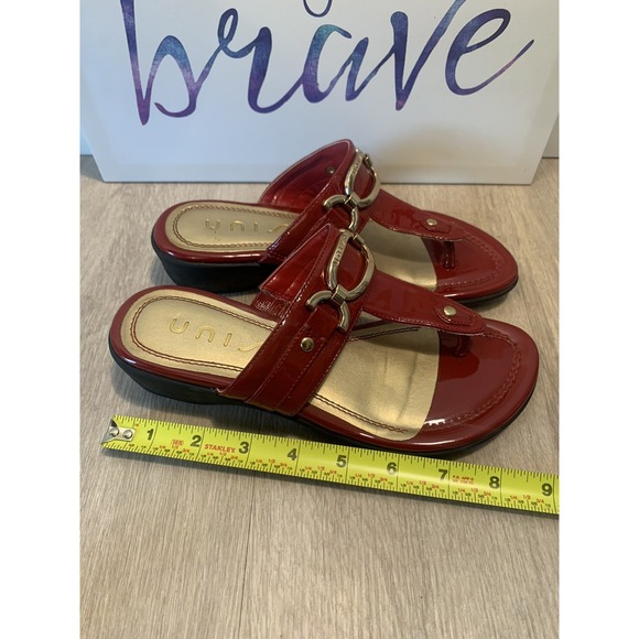 (15) Unisa womens sandals size 5.5 red color and gold - Picture 2 of 6
